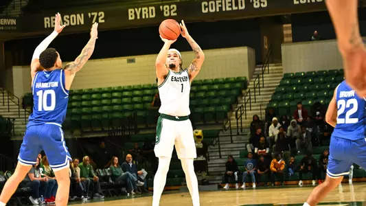 Mak Manciel gets ready to score