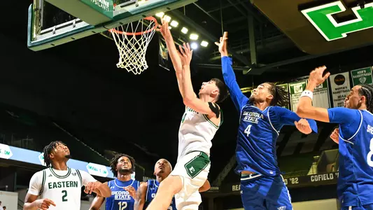 Mo Habhab scoring a point