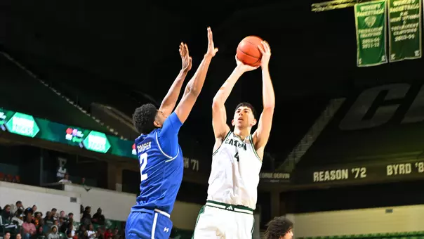 Mo Habhab throwing into the net