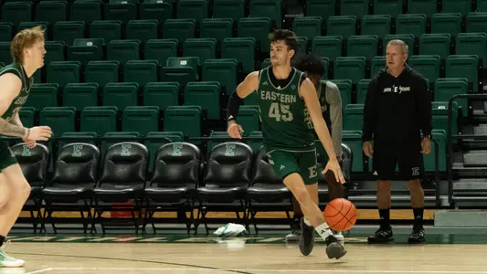 Cooper Smith dribbling the ball