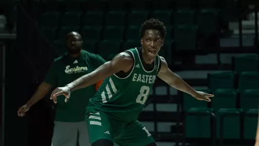 Mbaye N'Diaye playing defense