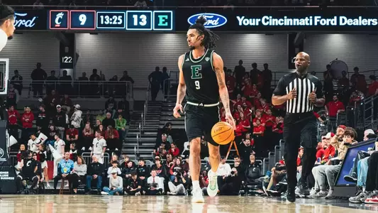 Addison Patterson dribbling a basketball at Cincinnati, Nov. 26, 2025