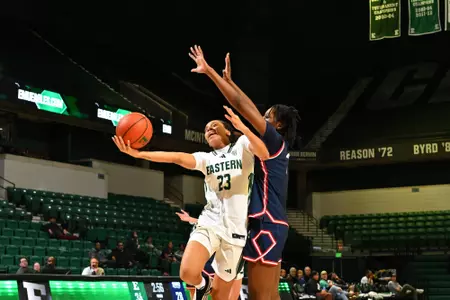 Peyton Hill attempts a contested layup against Robert Morris, Nov. 26, 2025