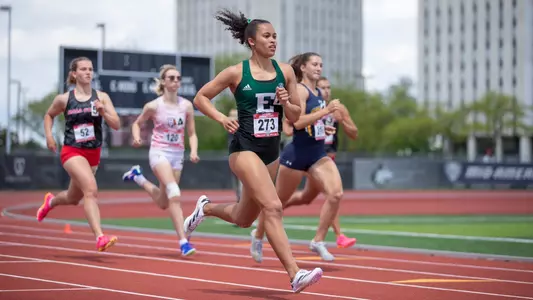 Maleah Scott runs at the 2024 MAC Outdoor Championships