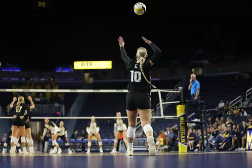 Ashlynn Belcher serves at Michigan, Sept. 2, 2025