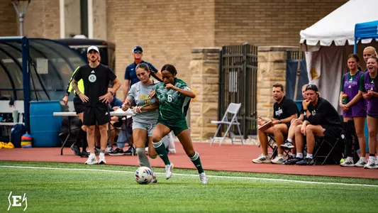 Aniyah Mack Action Shot 2025-2026