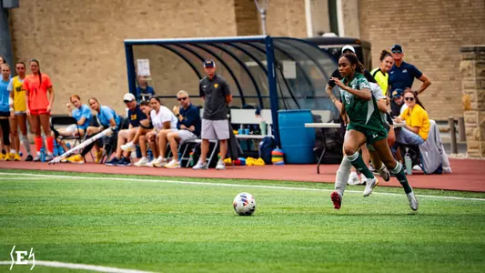 Aniyah Mack Action Photo 2025-26