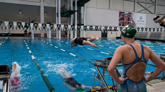 Swim and Dive Relay at Eastern Classic