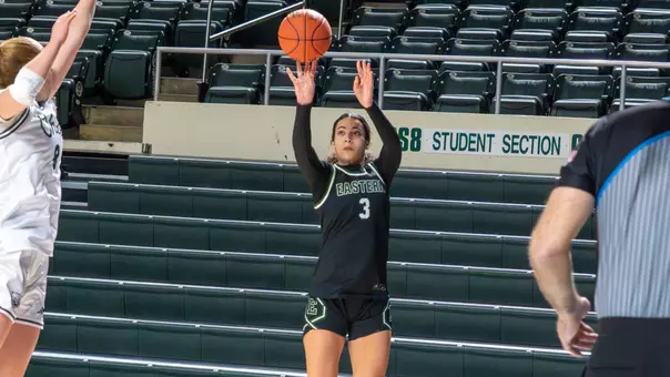 Brooklyn Thrash shoots a three-point jump shot at Ohio, Jan. 7, 2026