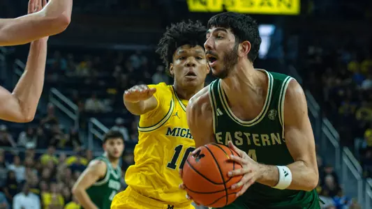 Mohammad Habhab drives to the rim at Michigan, October 11, 2026