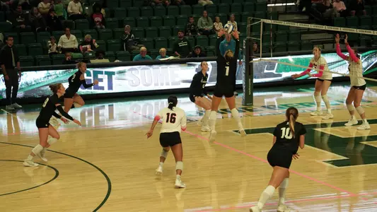Lina Govoni sets against Miami, Oct. 16, 2026