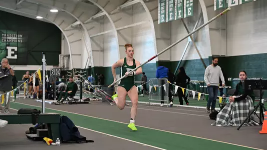Megan Rybitski pole vault at Bob Parks Memorial, Jan. 24, 2026