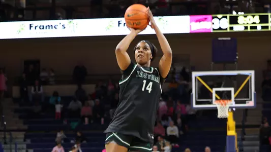 Sisi Eleko shoots the ball at Toledo, Feb. 14, 2026