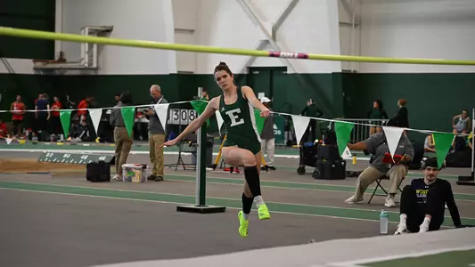 Natalie Buratczuk high jump approach at Bob Parks Memorial Jan. 24, 2026