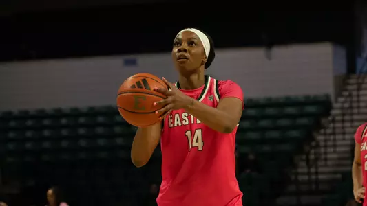 Sisi Eleko shoots a free throw against Buffalo at home, Feb. 21, 2026