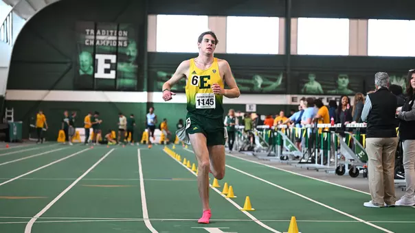 Kian Wiles running at Indoor MAC Championships 2025
