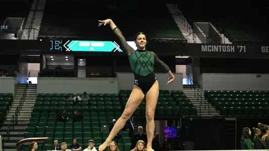 Macy Nihart doing beam at emu tri, Jan 17th, 2026