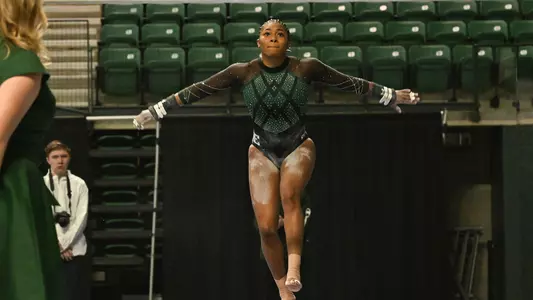 Genae Daniel doing bars at emu try, Jan 17th, 2026