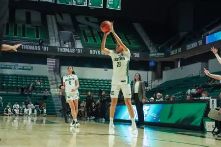 Peyton Hill shoots a three pointer against Arkansas State, Feb. 7, 2026