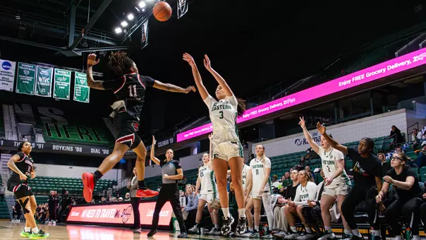 Brooklyn Thrash shoots a contested three-point jump shot at home against Arkansas State, Feb. 7, 2026