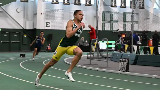 Peyton Caldwell running the 200m at the Bob Parks Memorial Jan. 24, 2026