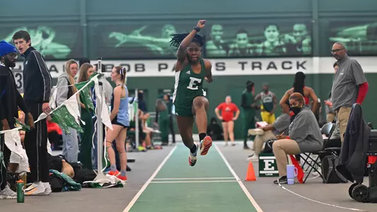Alimot Alowonle triple jump at Bob Parks Memorial Jan. 24, 2026