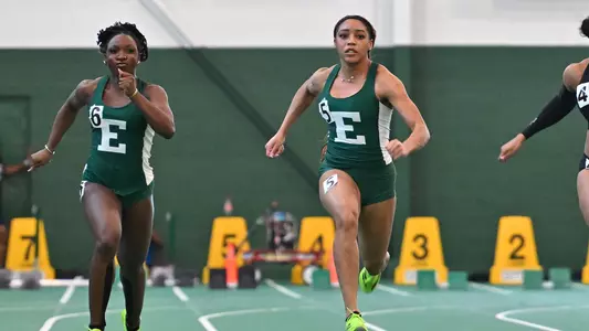 Jaeden Garraway and Jordynn Young running the 60m dash at the Bob Parks Memorial meet Jan. 24, 2026