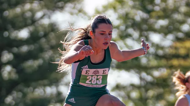 Alba Vinals Calixto hurdles at 2026 Outdoor MAC Championships