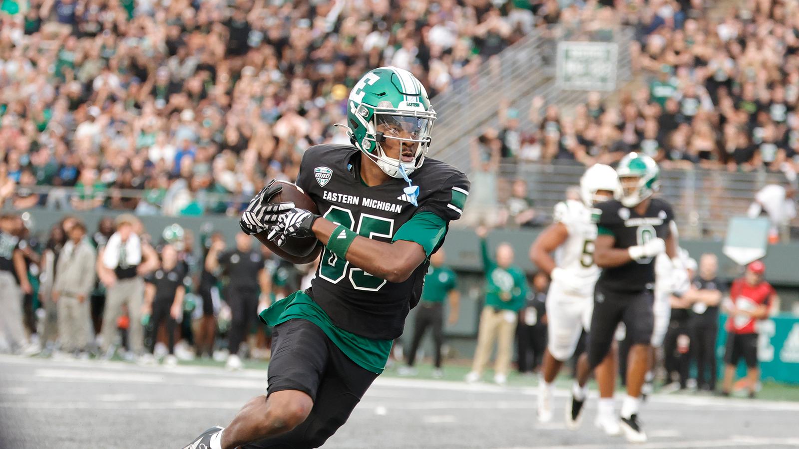 Kozy Isaac runs towards the endzone after catching the football against Sacramento State at Rynearson Stadium, Aug 29, 2026