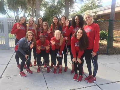 The FAU volleyball team recently read to students at Addison Mizner Elementary.