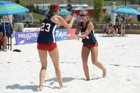 Jessalyn Kinlaw and Megan Rice went 3-0 on Saturday.