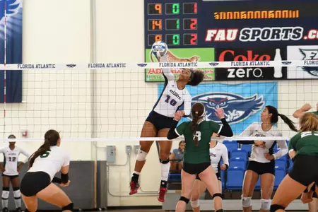2017 FAU Women's Volleyball vs Stetson Abbi Reid (10