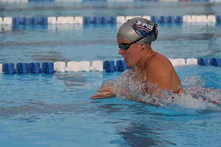 2017 FAU Men's & Women's Swimming Photo Day