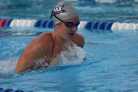2017 FAU Men's & Women's Swimming Photo Day