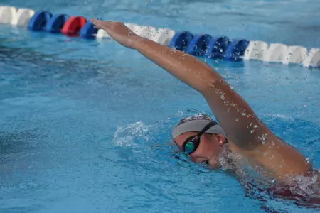 2017 FAU Men's & Women's Swimming Photo Day