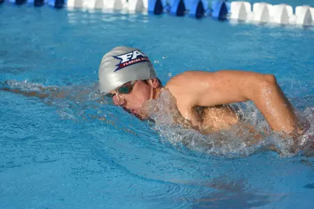 2017 FAU Men's & Women's Swimming Photo Day