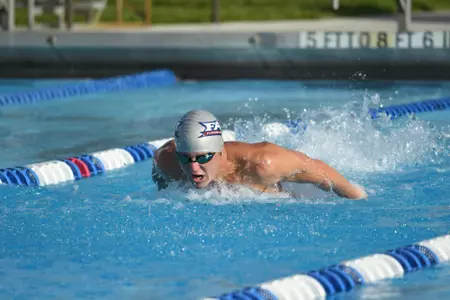 2017 FAU Men's & Women's Swimming Photo Day