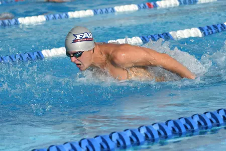 2017 FAU Men's & Women's Swimming Photo Day