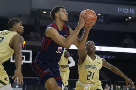 Ronald Delph had 22 points and nine rebounds on Wednesday night.