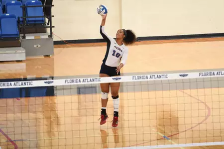 2017 FAU Women's Volleyball vs Stetson