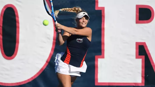 2019 FAU Women's Tennis Photo Day Kristen Thoms 2019