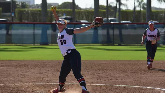 2019 FAU Softball FAU "First Pitch" Classic Sloan Hammons 2019