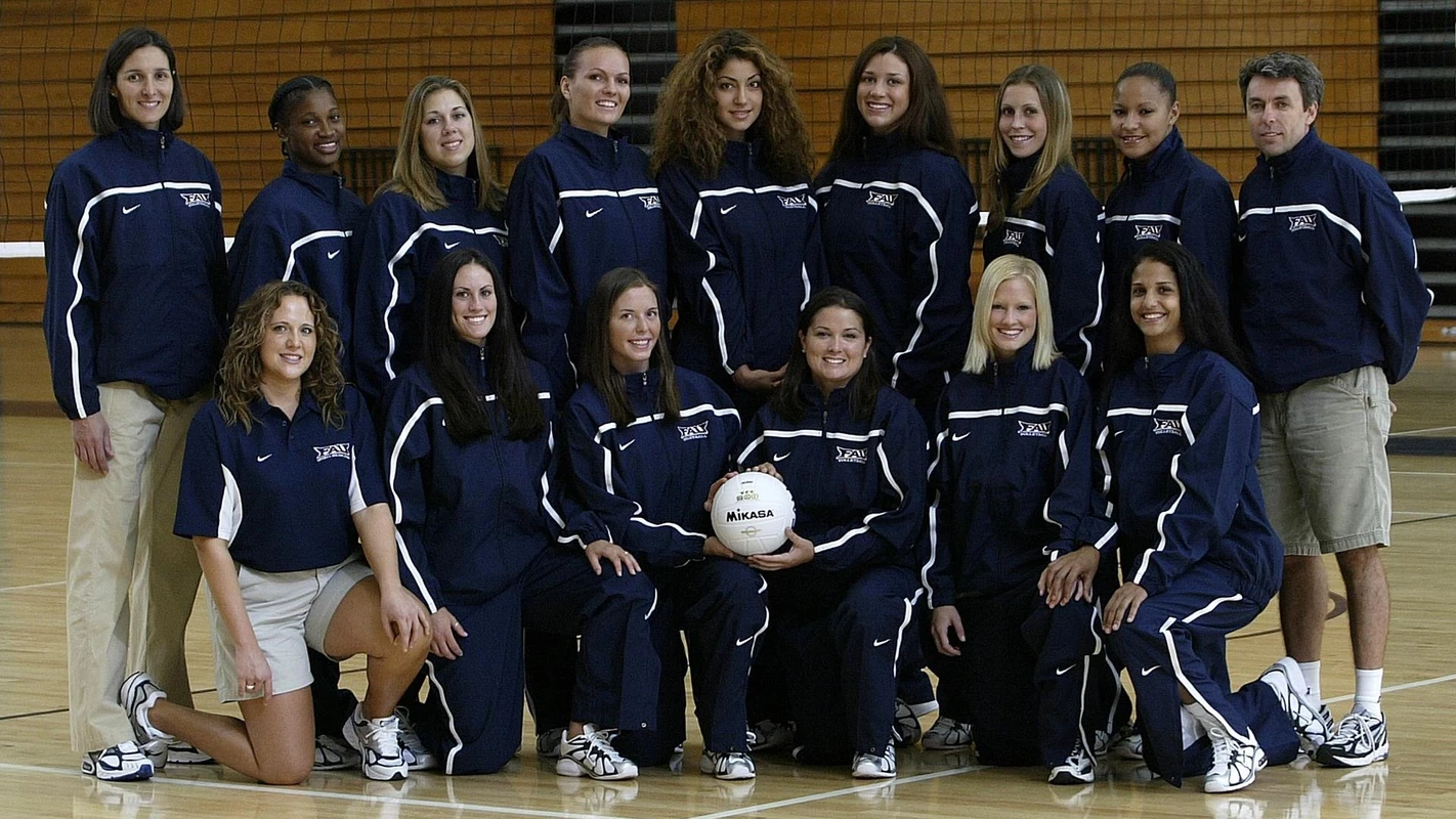 2004 FAU Volleyball Team Photo