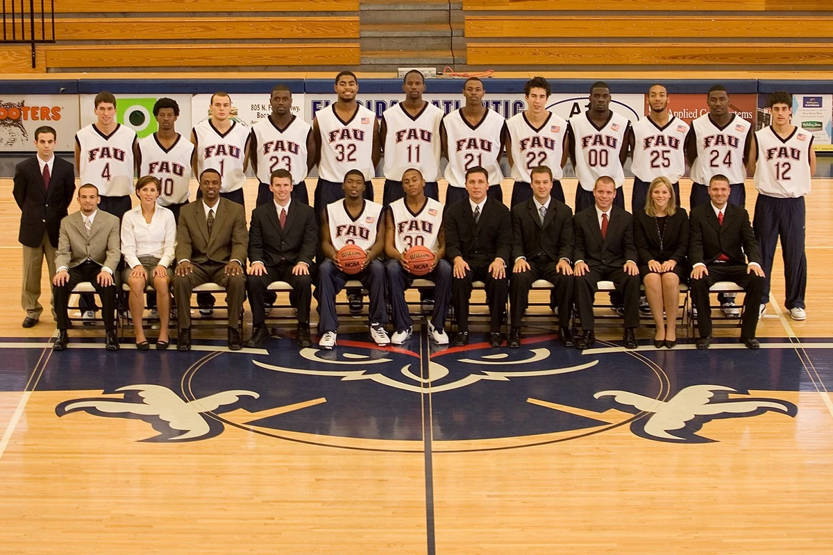 2006 FAU Men's Basketball Team Photo, October 30, 2006.