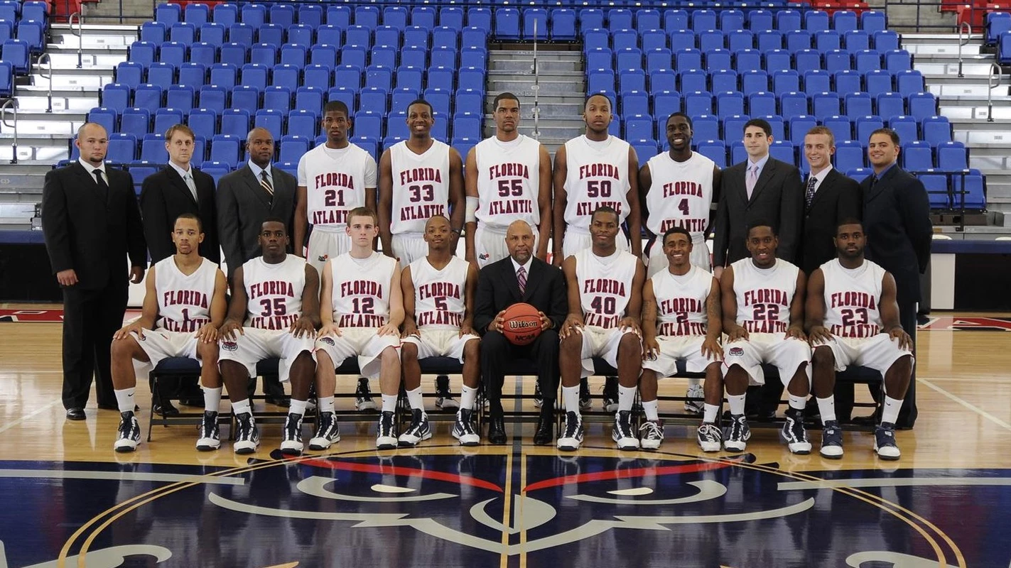 2009-10 MBB Team Photo