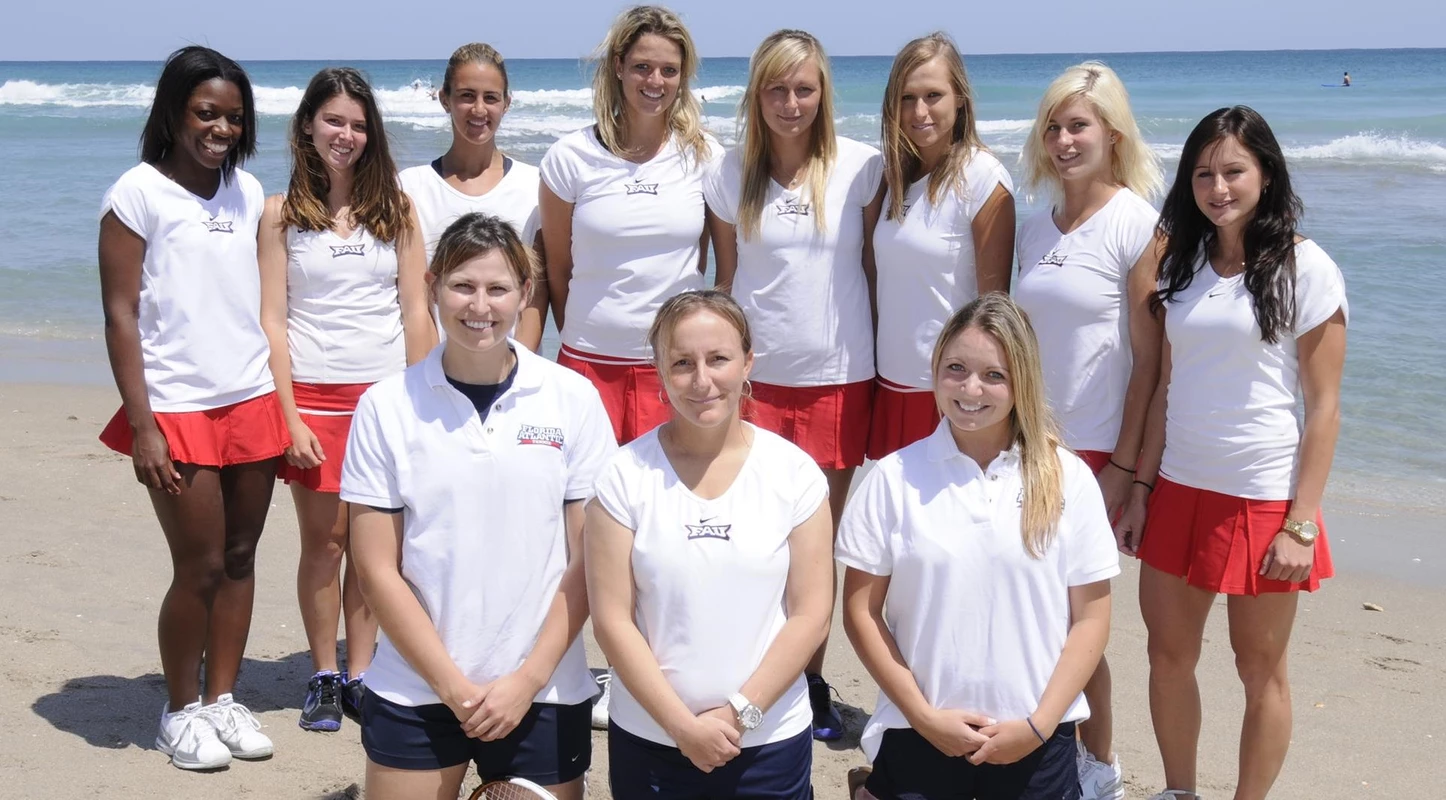 2009-10 Women's Tennis Team Photo