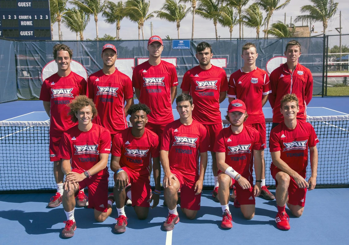 2017-18 Men's Tennis Team Picture