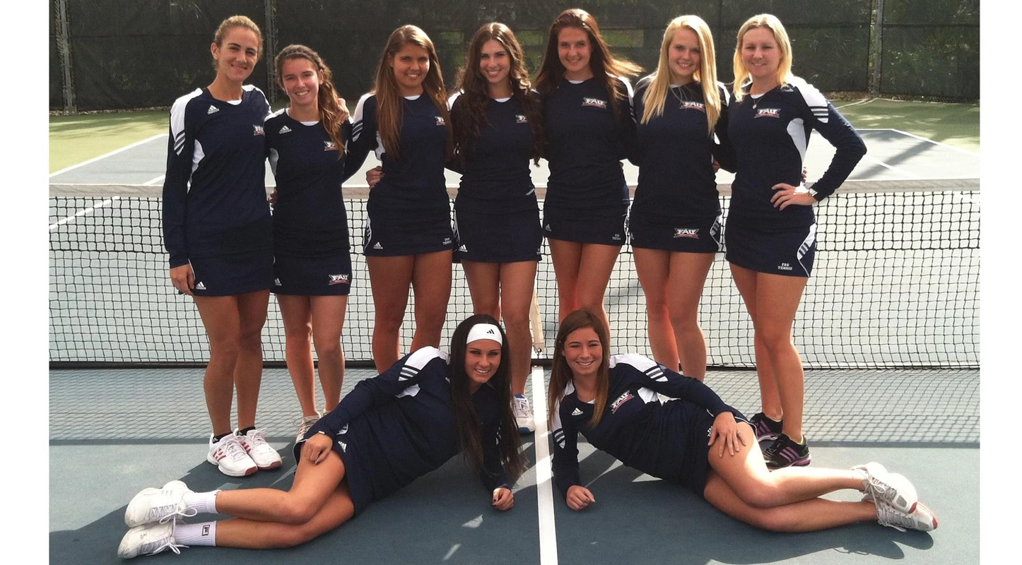 2012-13 Women's Tennis Team Photo
