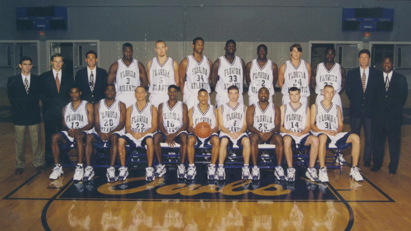 1997-98 MBB Team Photo
