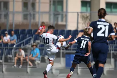 2022 FAU Swimming & Diving Studio